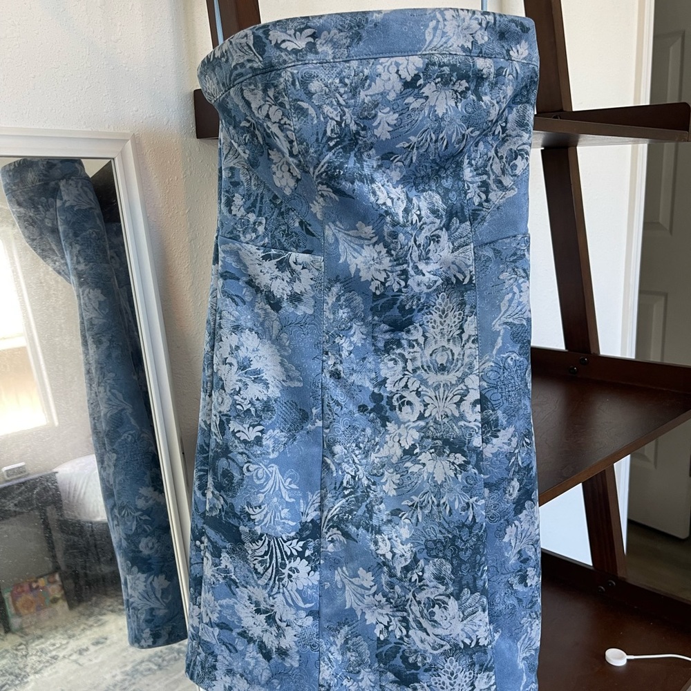 urban outfitters strapless dress